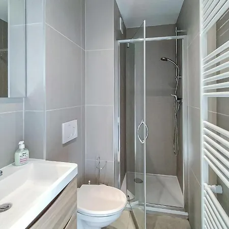 Royal Ascot S2 Ref, 8 Apartment